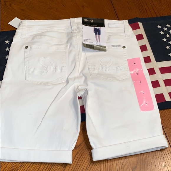 🆕NWT⭐️SEVEN7⭐️Bermuda SHORTS w/Roll Cuff💕 - Picture 5 of 8